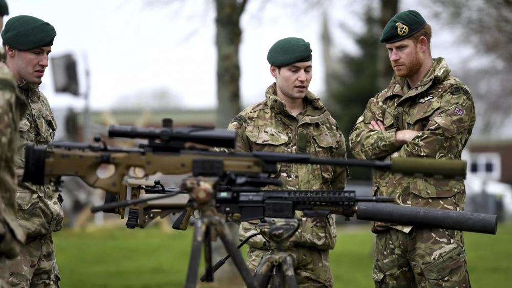 © AP Photo / Finnbarr Webster