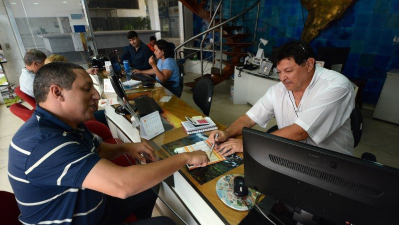 Agências de turismo, operadoras e cruzeiros marítimos poderão seguir pagando 6% de IRRF sobre remessas ao exterior. Crédito: MTur