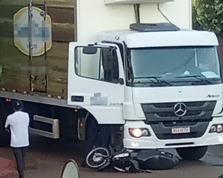 Acidente envolvendo caminhão e moto é registrado em Nova Cantu