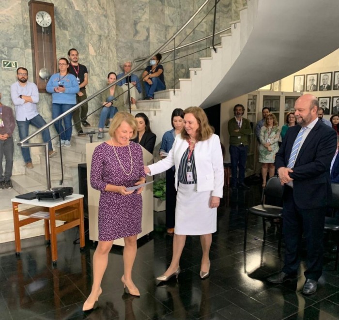 De acordo com os organizadores, a homenagem a Márcia se deve ao suporte prestado ao hospital e a toda coordenação do combate à pandemia na cidade. / Créditos: Divulgação