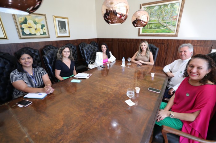 Reunião ocorreu na manhã desta quinta-feira (30), no Gabinete da Presidência. / Créditos: Orlando Kissner/Alep