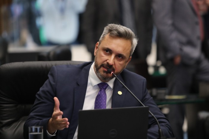 “O projeto visa proteger as mulheres que, naturalmente, teriam desvantagem em relação a atletas trans que tiveram puberdade masculina”, destaca Fabio Oliveira. / Créditos: Orlando Kissner/Alep