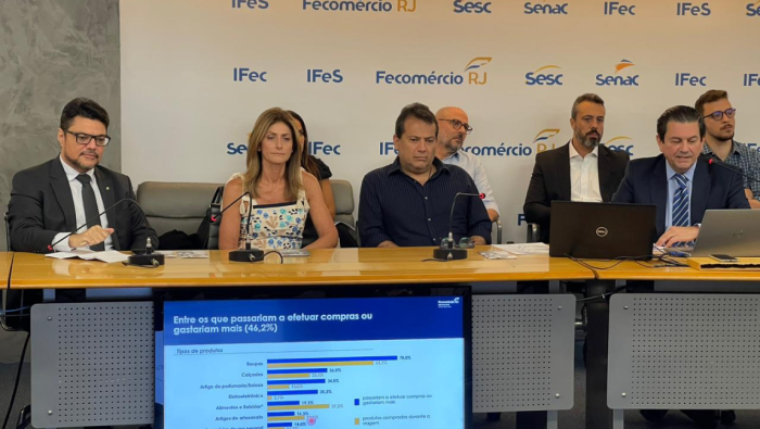 O Secretário Executivo do Ministério do Turismo, Bento Nunes, representou a ministra Daniela Carneiro no evento. Foto: Fecomércio RJ.