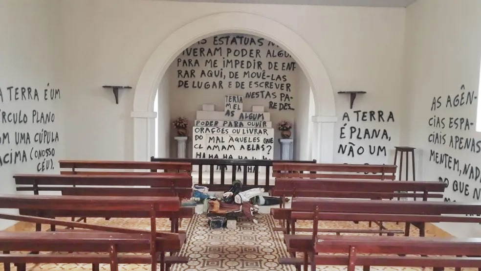 Capela de Araras é vandalizada e Diocese repudia intolerância religiosa — Foto: Arquivo Pessoal