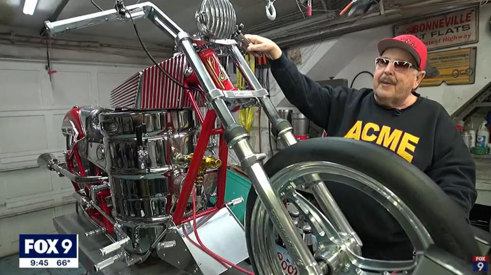 Inventor norte-americano apresenta moto que funciona a cerveja