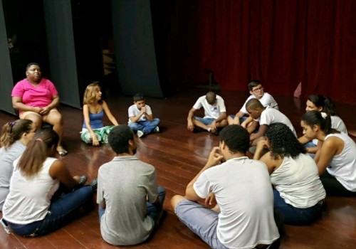 Oficina 'Em busca da expressividade: o teatro e a deficiência visual' - (Foto: portfólio de Marlíria Flávia)