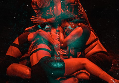 Cena do espetáculo ‘Corpo, além do olhar’, da Prisma Cia. (Foto: Arte Américo | edição CCOM Funarte)