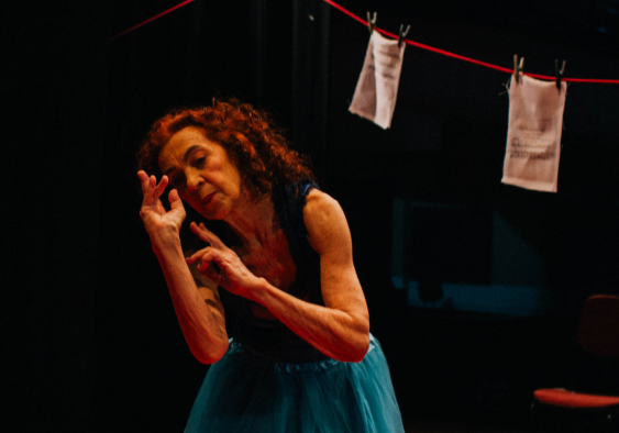 Cena da montagem que estreia no Dulcina - (Foto: Aline Müller)