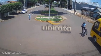 Ônibus escolar atropela estudante em Ubiratã