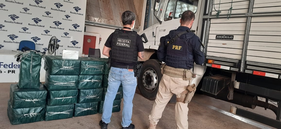 Receita Federal e PRF apreendem meia tonelada de cocaína próximo a Maringá