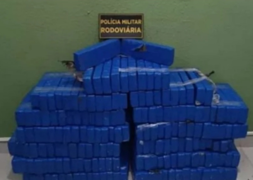 Polícia prende homem com 182 tabletes de maconha, que teria pego em Ubiratã