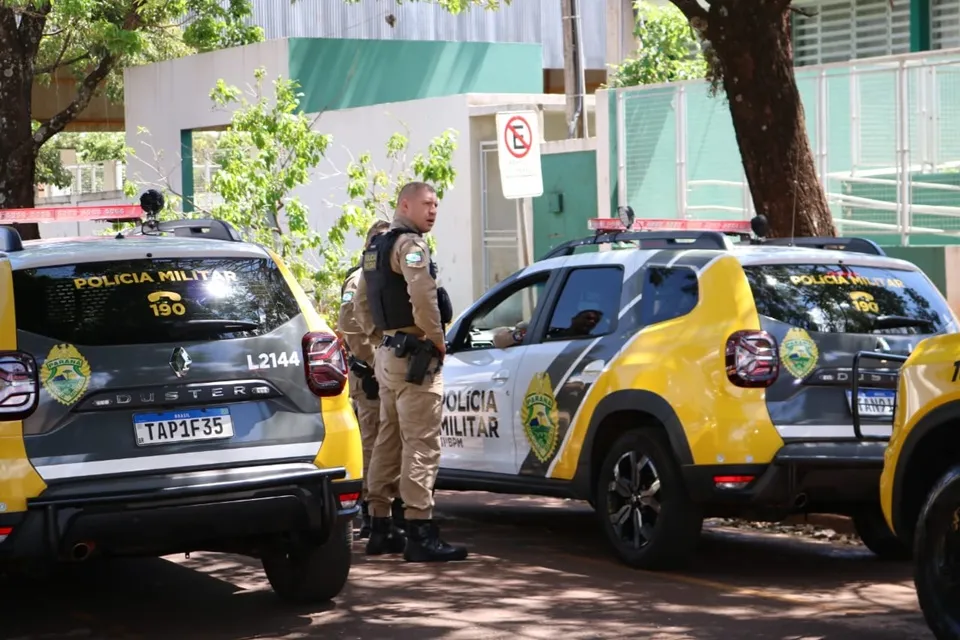 Em Campo Mourão; homem armado com faca tenta invadir escola