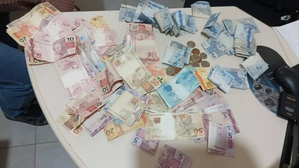 Em Palmital; Operação conjunta desmantela rede criminosa: drogas apreendidas, traficantes presos e menor detido